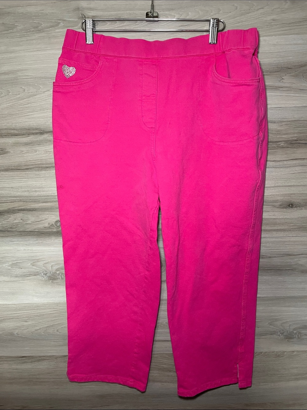 Women's Pull On Capris by Quacker Factory, Bright Pink, L